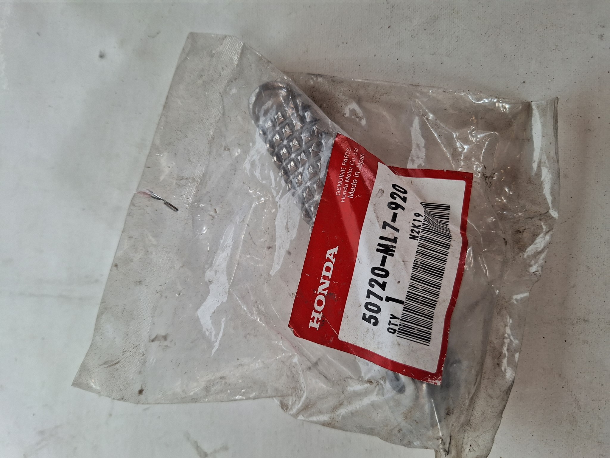 Picture of ARM,R.PILLION STE  50720-ML7-920